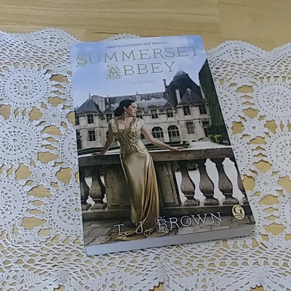 Book Sale! 3 for $10! Summerset Abbey Book One in Series